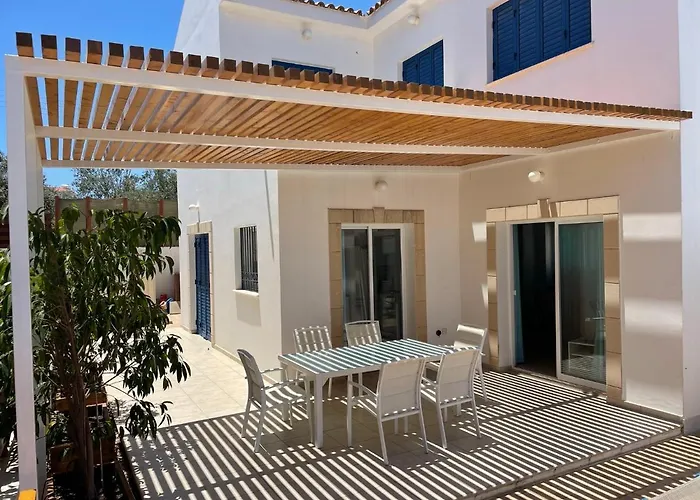 Sol Y Mar Malama Villa